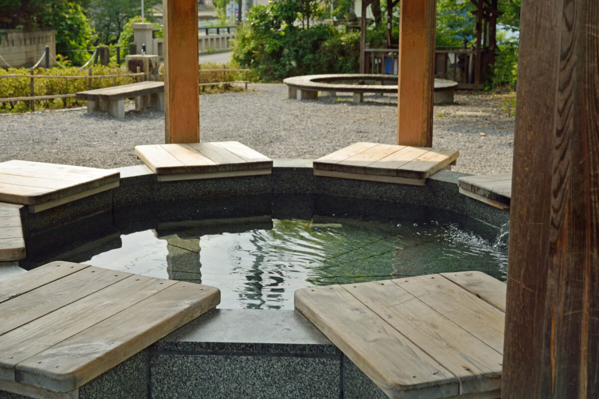 別所温泉の無料で入れる人気の足湯＆パワースポット！